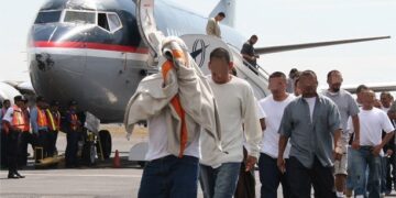 EE.UU deporta  41 dominicanos suman 2,121 este año