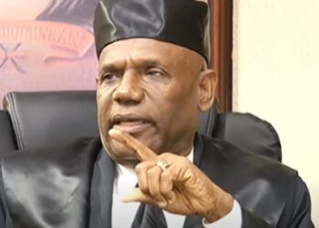 Juez negó aplazamiento de coerción a exfuncionarios acusados de corrupción