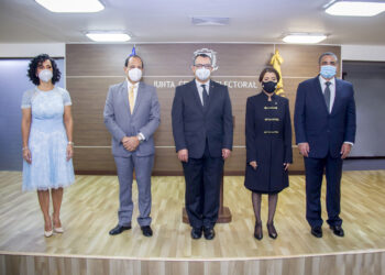 Comisión JCE envía misión a EEUU para profundizar investigación en uso de fondos de voto en el exterior