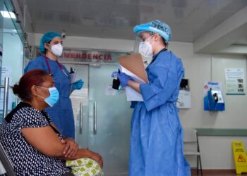 Salud Pública reporta una muerte y 895 nuevos casos de covid-19 en RD