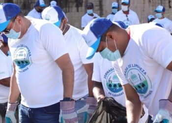 CAASD desarrolla Jornada de Limpieza de Cañadas en el GSD