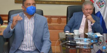 Senadores y representantes de instituciones públicas  analizan  Ley que Regula Expendio y Consumo de Bebidas Alcohólicas en el país