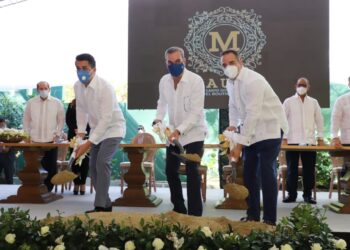 Presidente da primer palazo construcción Hotel  Boutique Mauad en Gazcue