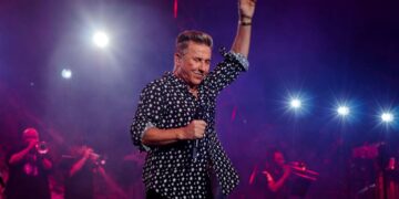 Salud Pública asegura que Ricardo Montaner no tenía permiso para concierto semipresencial