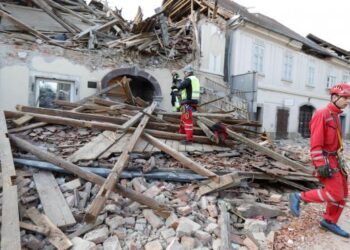 El papa solicita a los países que ayuden a Croacia tras el terremoto del martes