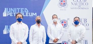 United Petroleum inauguran estación de combustible