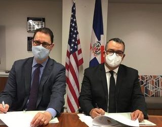 JCE e IFES suscriben memorándum por una democracia electoral participativa para elecciones 2024