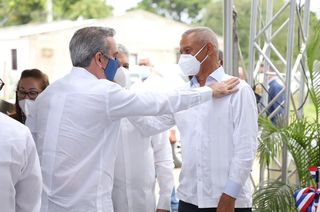 Presidente Abinader deja en funcionamiento nuevas áreas del Hospital Cabral y Báez en Santiago