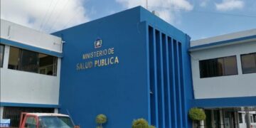 Ministerio de Salud reporta una  ligera baja en uso de cama UCI
