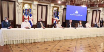 Gobierno gestiona vacunas Pfizer, Moderna y Sputnik V
