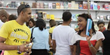 Ministerio de Cultura crea premios literarios y culturales para jóvenes