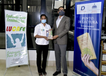 Ministerio de Educación dona 200 libros infantiles a dos fundaciones como parte de la iniciativa Punto de Lectura