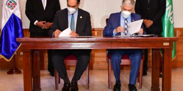 El Senado de la República y SeNaSa firman un convenio de colaboración