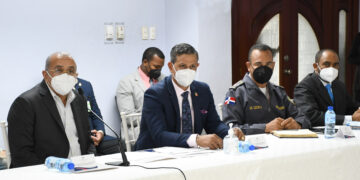Ministerio de Salud presenta protocolos a cumplir por bares y restaurantes ante la COVID-19