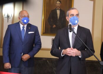 Luis Abinader felicita al ministro del MINERD por la inclusión de formación Moral y Cívica a través de Cátedras Ciudadanas