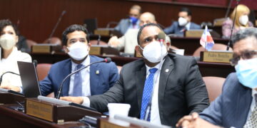 Diputados convierten en Ley modificación de Administración Pública