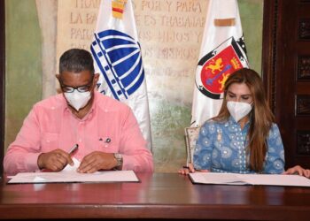 Interior y Policía creará escuela para la formación de policías municipales