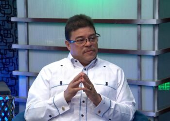 Camacho dice los atletas deben estudiar