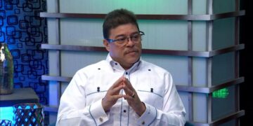 Camacho dice los atletas deben estudiar