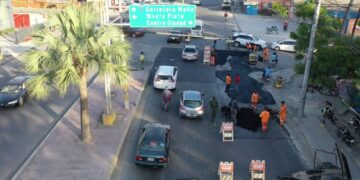 Obras Públicas y Alcaldía de SDN realizan bacheos en principales avenidas