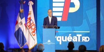 Presidente Abinader presenta Plan Nacional de Parqueo: orden y seguridad en el tráfico