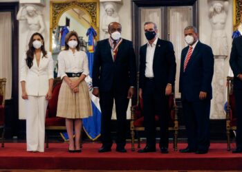 Presidente entrega Premio Nacional a la Calidad del Sector Público