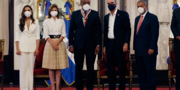 Presidente entrega Premio Nacional a la Calidad del Sector Público