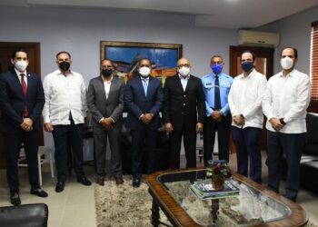 Ministerio de Salud colabora en creación y aplicación de protocolos COVID-19 a emplear en aeropuertos dominicanos