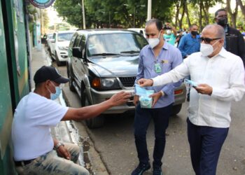 Ministro de Salud encabeza operativo contra covid-19 que incluye pruebas PCR y Antígeno