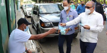 Ministro de Salud encabeza operativo contra covid-19 que incluye pruebas PCR y Antígeno