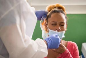 En República Dominicana casos registrados de COVID-19 sobrepasan los 200 mil; positividad baja