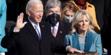 Joe Biden presenta en su primer día de mandato amplio proyecto de ley para inmigrantes