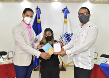 MINERD instala Punto de Lectura en la Regional 15