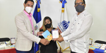 MINERD instala Punto de Lectura en la Regional 15