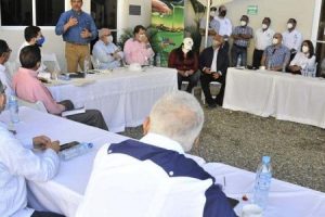 Agricultura refuerza medidas fitosanitarias para evitar peligroso hongo que afecta al banano