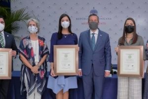 Banreservas recibe certificación de sostenibilidad 3R’s en cuatro oficinas principales