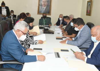 Diputados estudian proyecto de Ley Nacional de Vacunas en RD