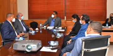 Comisión de Relaciones Exteriores del Senado de la República recibe la visita del embajador dominicano en Chile