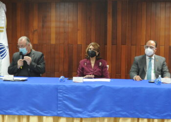 Positividad a COVID-19 lleva 30 días en disminución