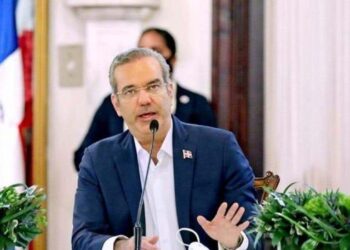 RD no incluirá inmigrantes indocumentados en primera etapa de vacunación