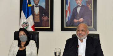 Ministerio de Educación salda deuda de 351 millones heredada con el SEMMA