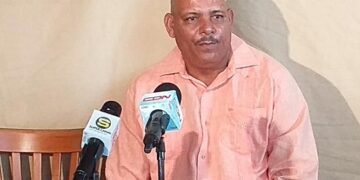 Transportistas califican de “contradictorio e imprudente” a Juan Hubieres y le acusan de patrocinar desórdenes e invasión de rutas