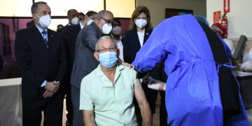 Inician jornada de vacunación contra COVID-19 para adultos mayores en la República Dominicana