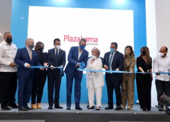 Abinader asistió a la inauguración de La Supertienda Plaza Lama, en Santo Domingo Oeste, que genera 300 empleos directos