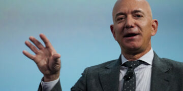 Jeff Bezos dejará la presidencia ejecutiva de Amazon
