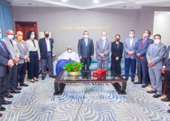 FOPPREDOM se compromete con la JCE a trabajar para fortalecer la democracia y el sistema de partidos