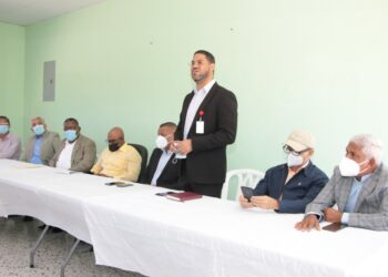 Comisión del MINERD verifica avances en acciones de regreso a clases en Bahoruco e Independencia