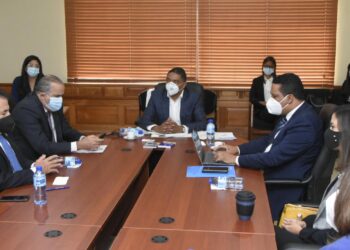 Comisión Permanente de Ética del Senado recibe visita del titular de la Dirección General de Compras y Contrataciones, Carlos Pimentel