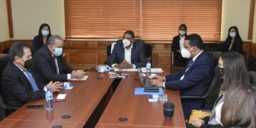 Comisión Permanente de Ética del Senado recibe visita del titular de la Dirección General de Compras y Contrataciones, Carlos Pimentel