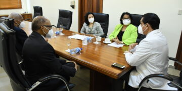 Ministro de Salud garantiza transparencia en Examen de Residencias Médicas